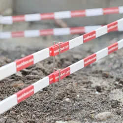 Absperrung 5m 1:14 (35,7cm) mit Bodenanker (ohne Werbung)
