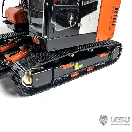 RC Lesu Kurzheckbagger mit Verstellausleger ET26L 1/14