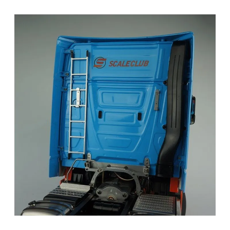 Leaning ladder with bracket 1:14