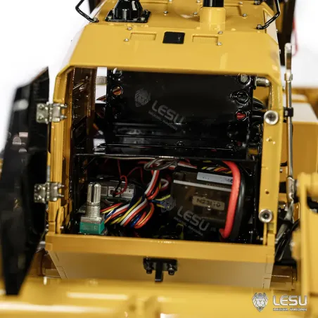 RC Bagger Laderaupe Lesu 973K
