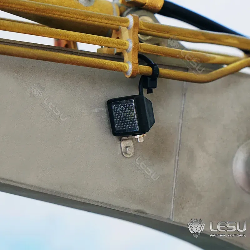 Lesu mobile excavator ET30H 1/14