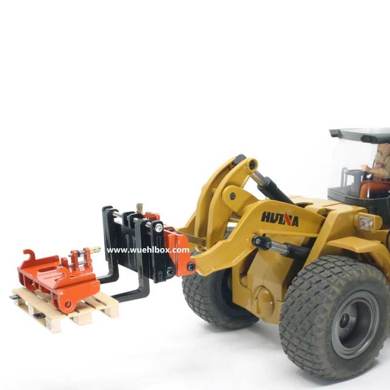 Huina 583 wheel store loader