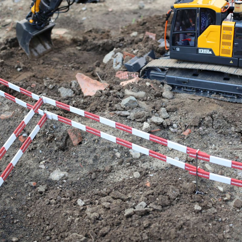 Absperrung 5m 1:14 (35,7cm) mit Bodenanker (ohne Werbung)