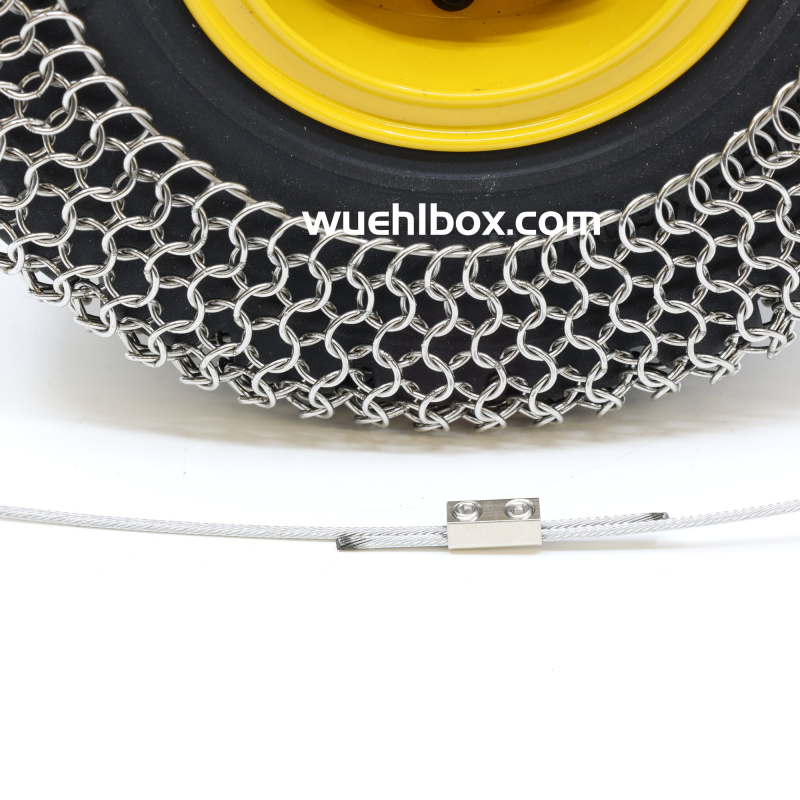 Tire protection chains 2 pieces