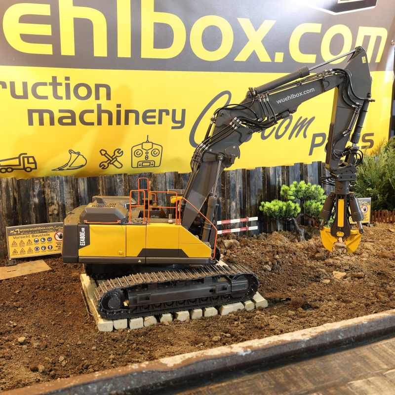 Excavator mattresses made of 4 planks tied together, raw sawn