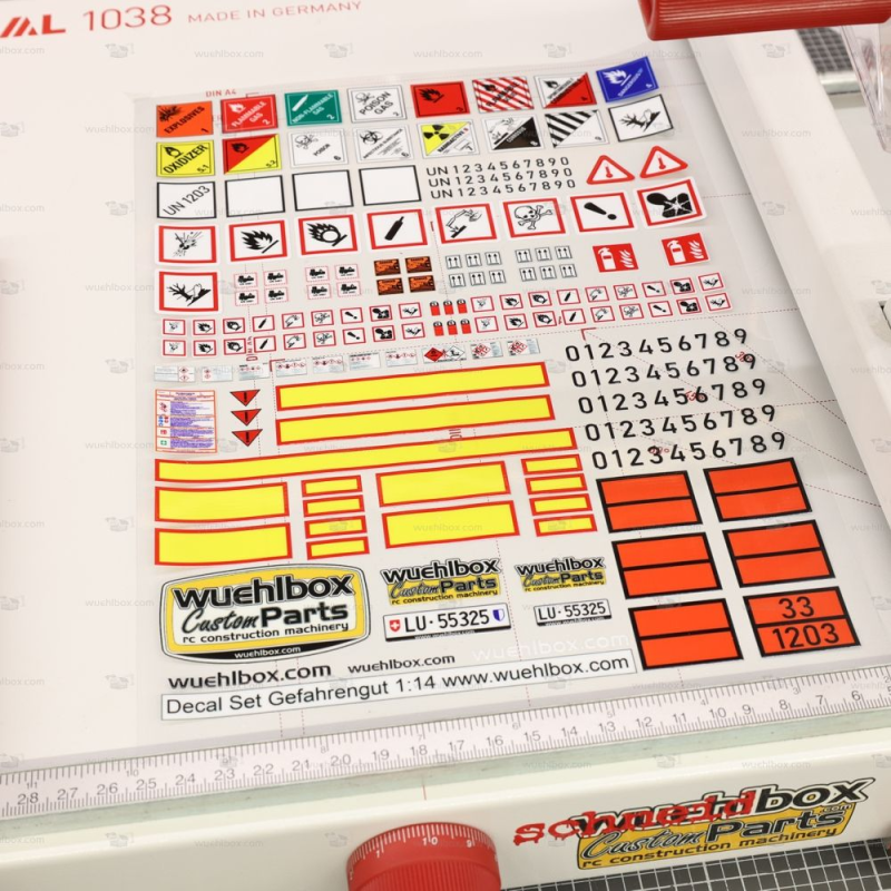 Decal hazardous goods 1:14 scale