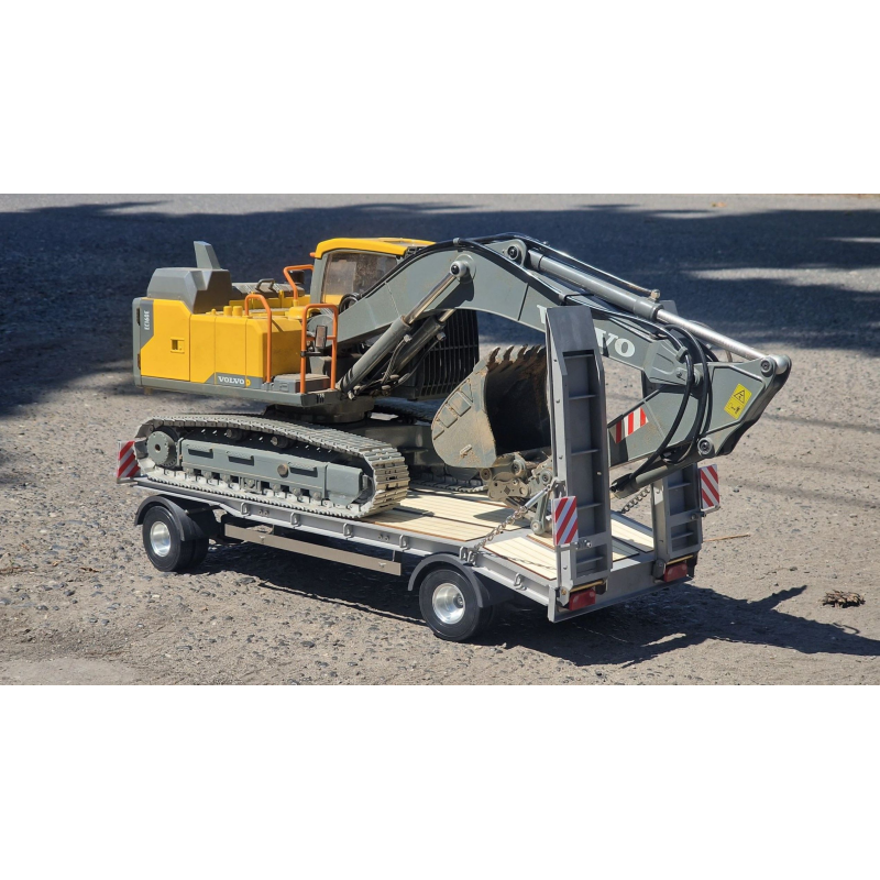 Scale Parts Tieflader Anhänger mit gerader Plattform 2 achs 1:14
