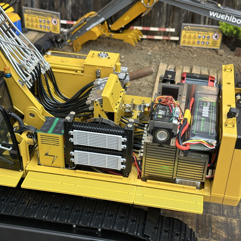 RC Bagger Demolition 385UHD